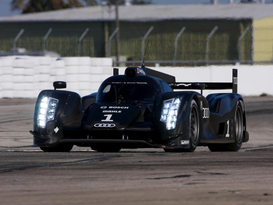  Audi R18 TDI 2011 года  (фото 25 из 77)